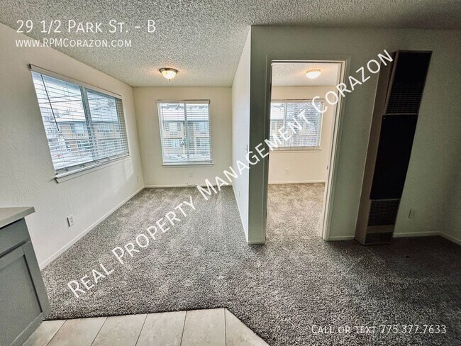 Foto del edificio - Upstairs 2 Bed, 1 Bath Apartment in Reno F...