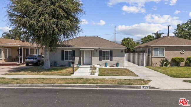 Foto del edificio - 923 W Orange Grove Ave
