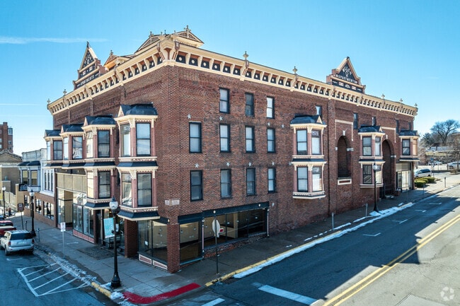 Building Photo - Welch Hotel Senior Apartments