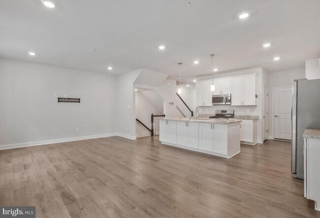 Building Photo - 2738 Lady Slipper Rd