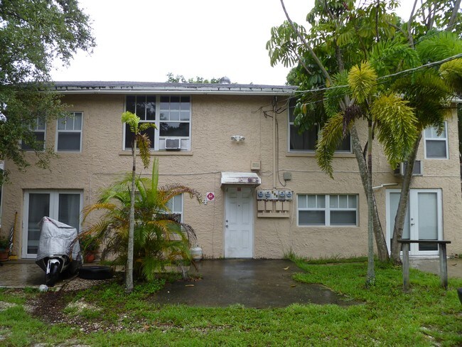 North view of Fourplex - 924 W Las Olas Blvd