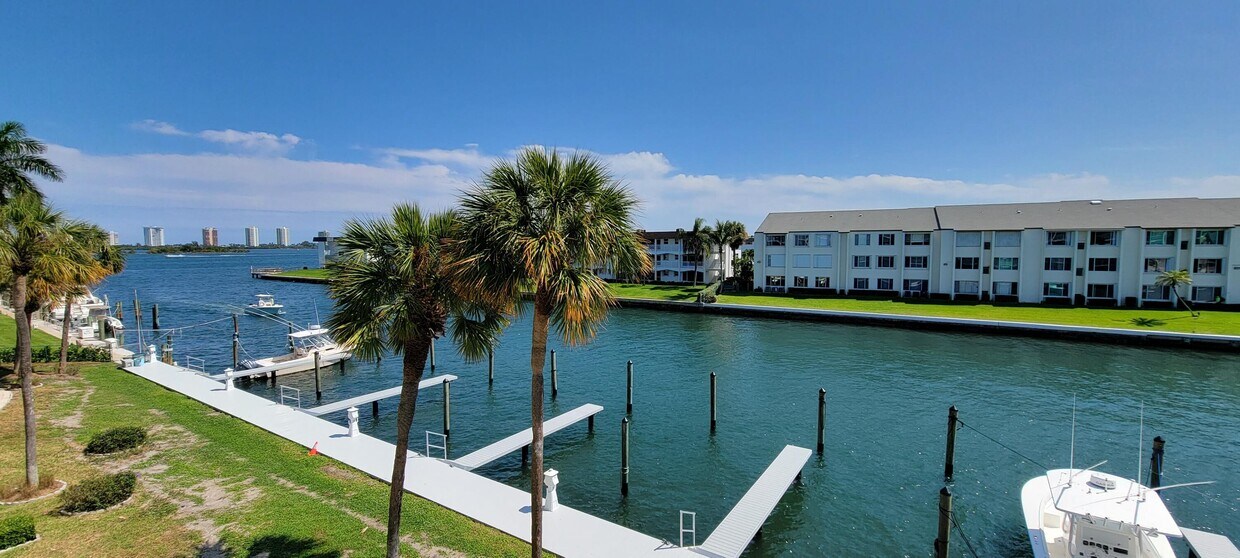 104 Paradise Harbour Blvd Unit 308, North Palm Beach, FL 33408 Condo