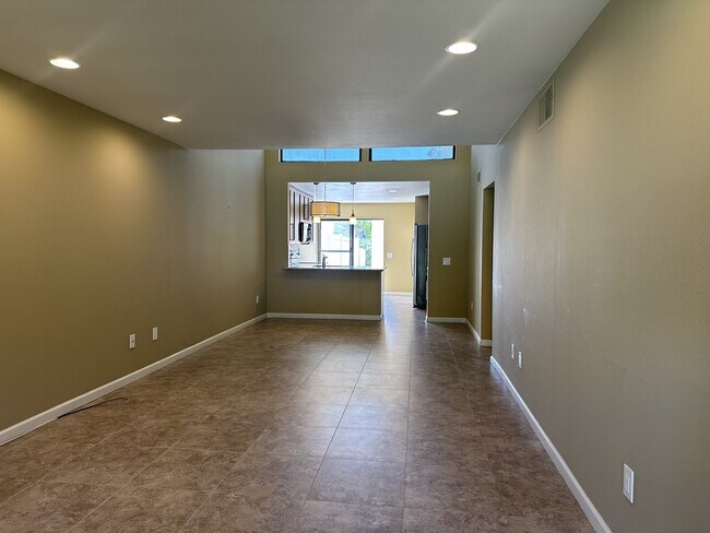 Building Photo - 47975 Joshua Ct