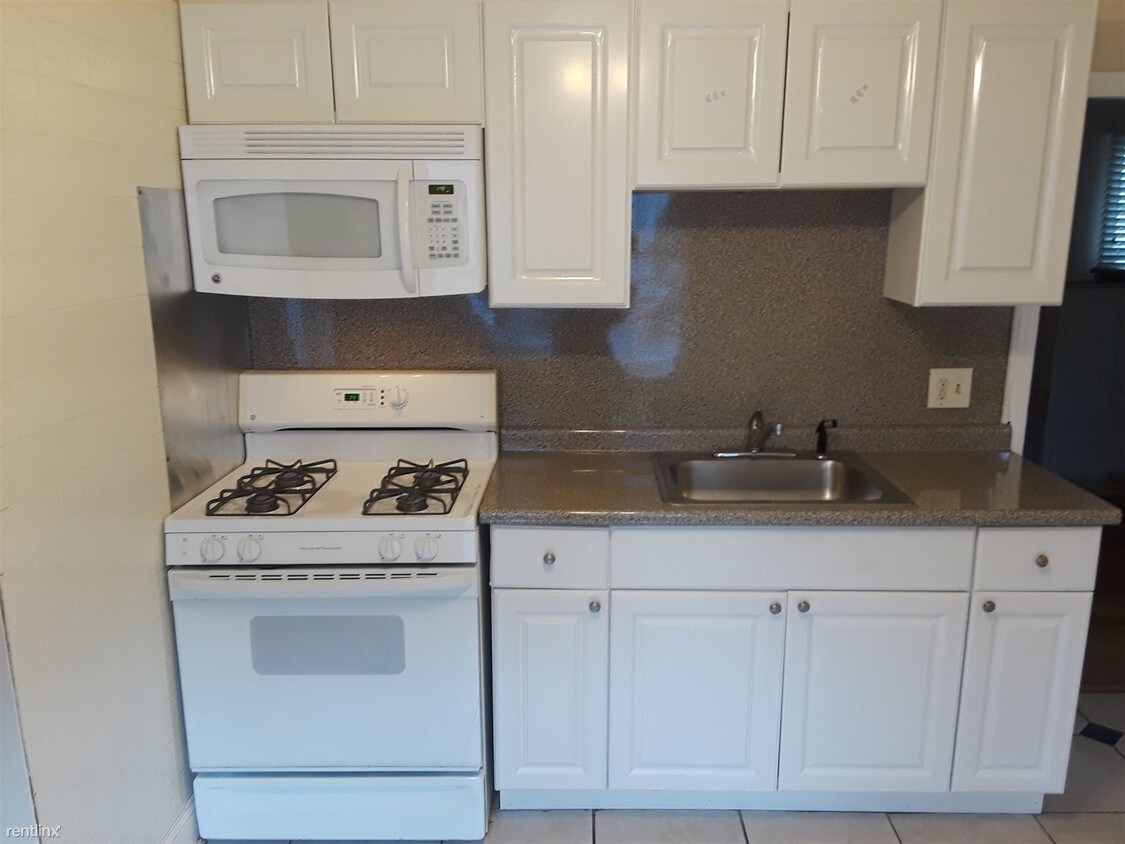 Primary Photo - 2 br, 1 bath House - 770 Shelton St 1st Floor