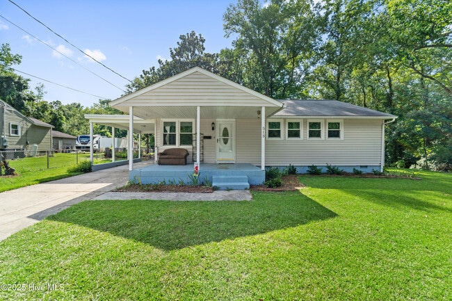 Building Photo - 513 Jarman St
