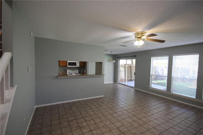 Foto del edificio - 12200 Alderbrook Dr