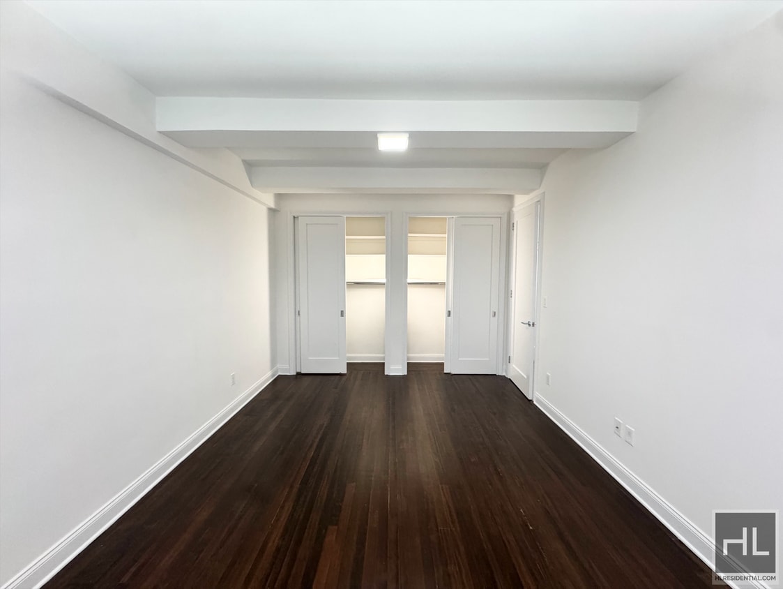 Primary Photo - WEST 55 STREET