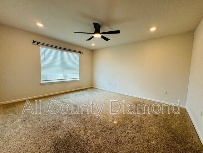 Foto del edificio - 4011 Silver Spur Rd