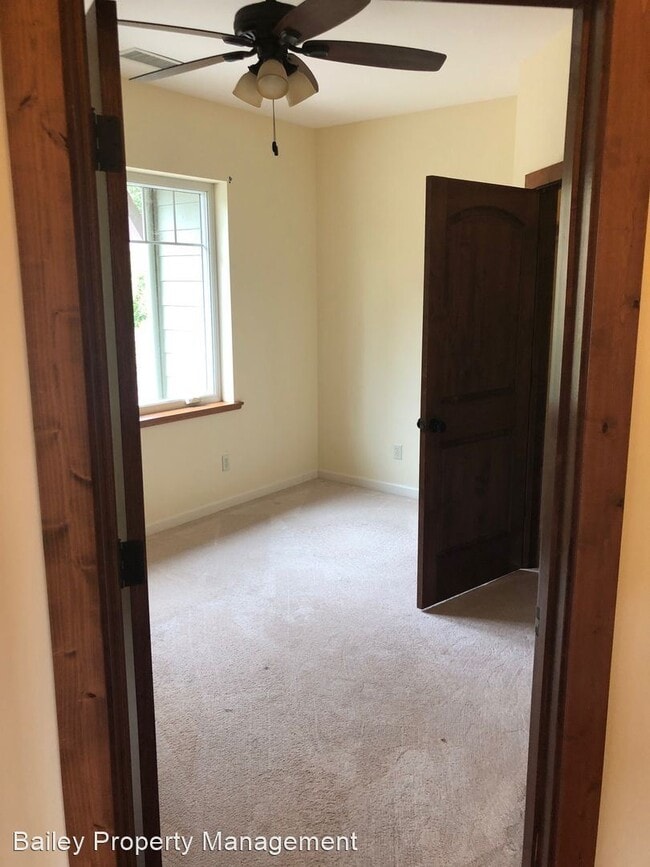 Building Photo - 3 br, 2 bath House - 350 Windsong Way (Ups...