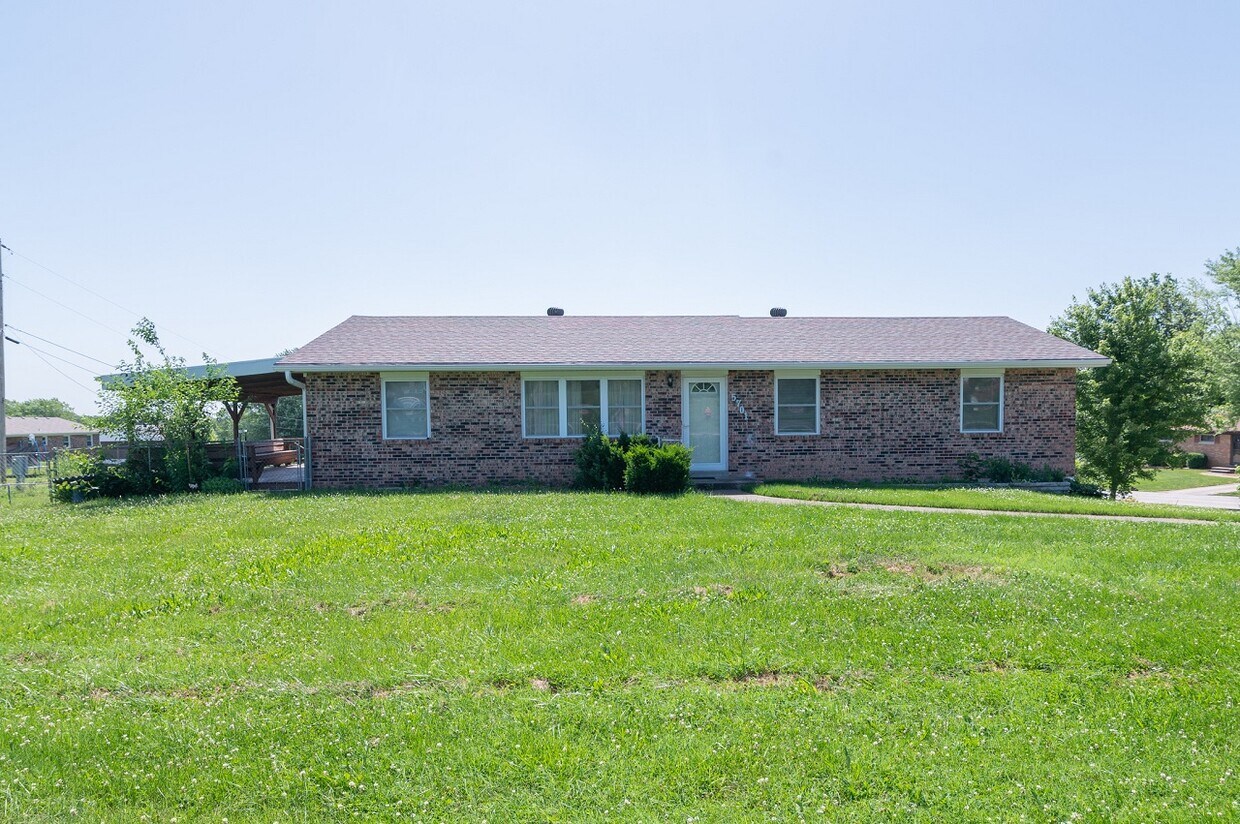 Primary Photo - 5701 Heritage Hwy
