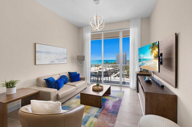 Building Photo - 111 N Ocean Dr