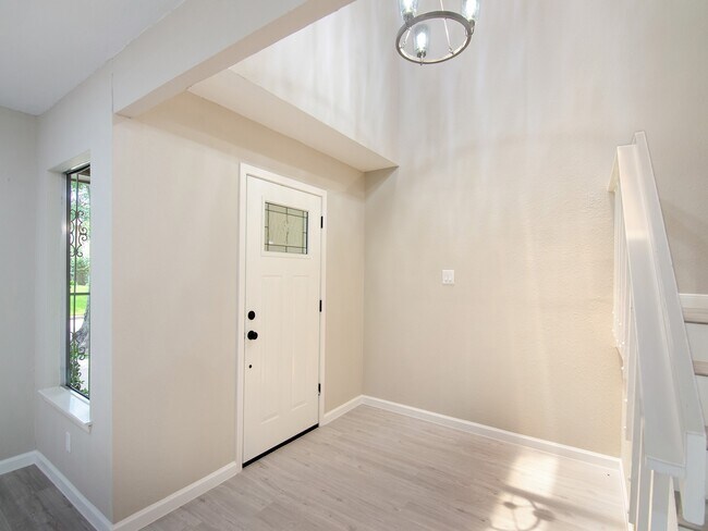 Foto del edificio - 11624 Village Pl Dr
