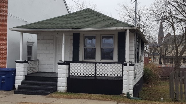 Building Photo - 29 Church St