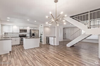 Building Photo - 5121 N Granite Reef Rd