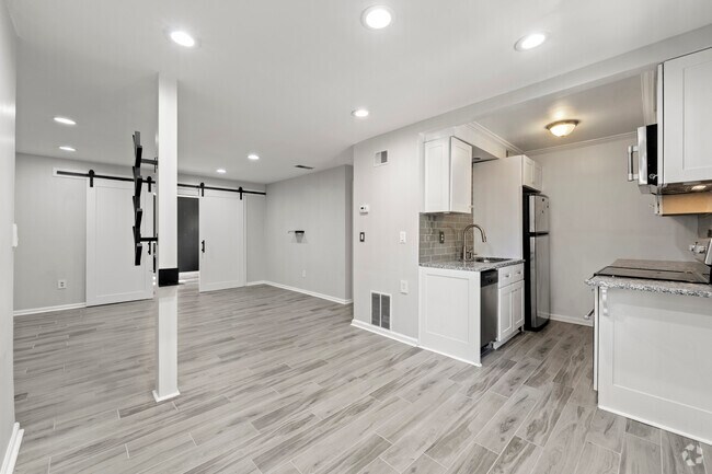Open Floor living - 132 Lablanc Way NW