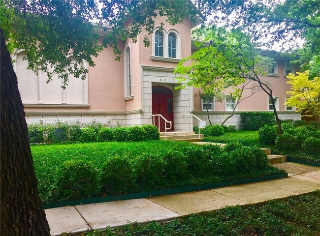 Foto del edificio - 4210 Holland Ave