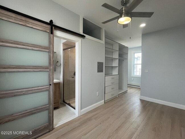 Foto del edificio - 201 Lareine Ave