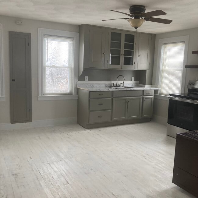 Eat in kitchen - 70 Hedley Ave