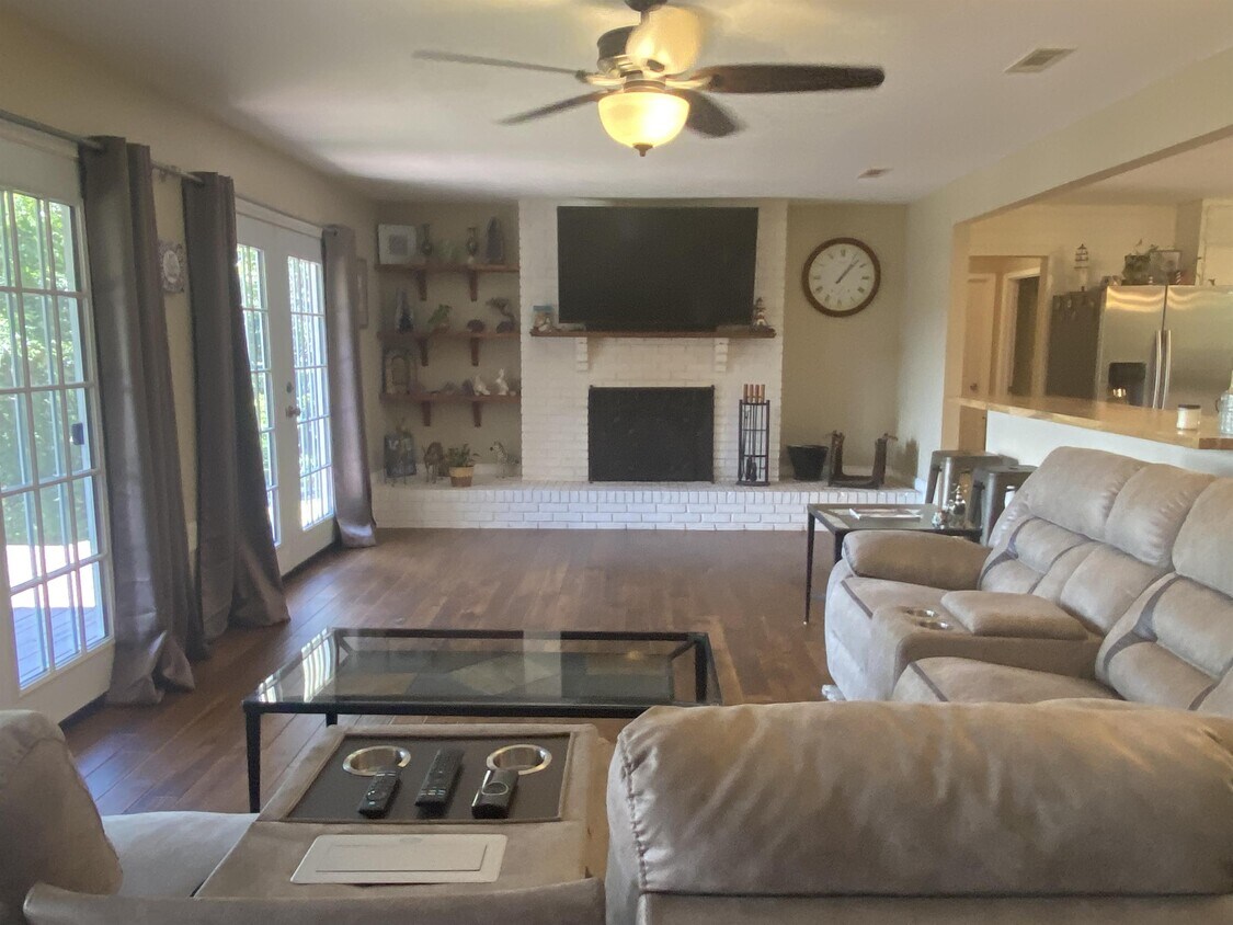 21 Beech Cove Rd, Blairsville, GA 30512 House Rental in Blairsville