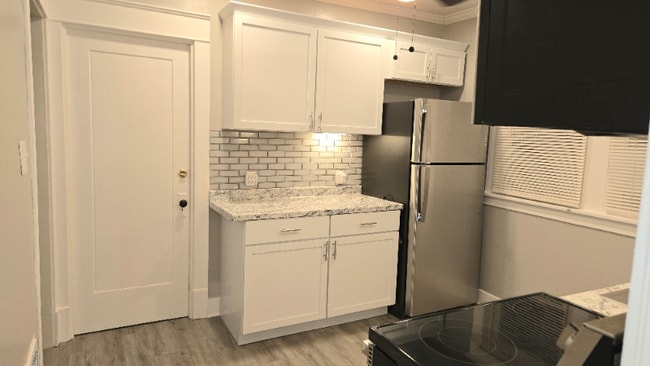 Foto del edificio - 414 Taunton Pl