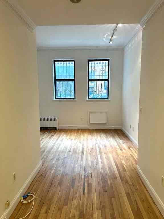 Primary Photo - 180 W 103rd St