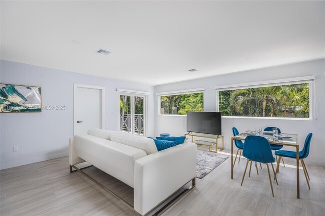 Foto del edificio - 2742 Coacoochee St