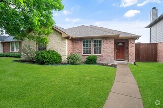 Building Photo - 1005 Shelborn Dr