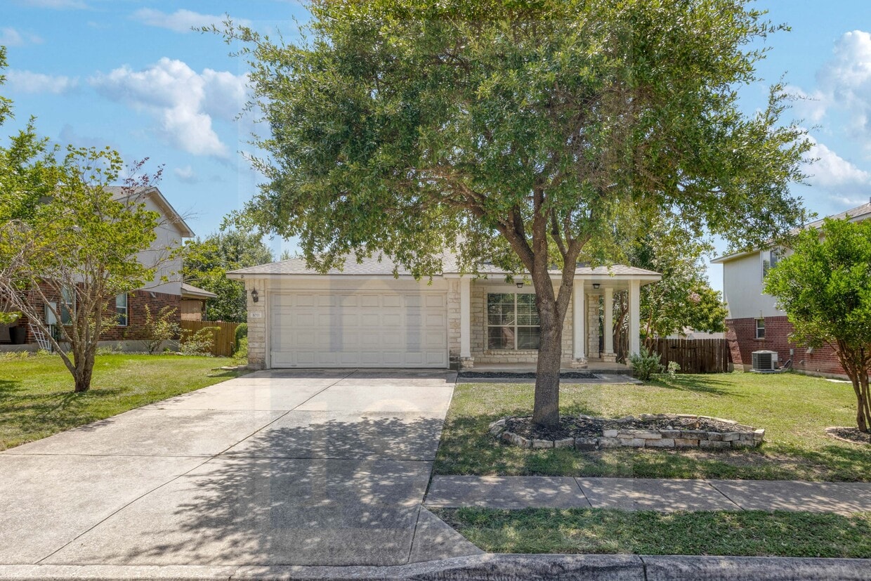 Foto principal - 1011 Burgess Dr