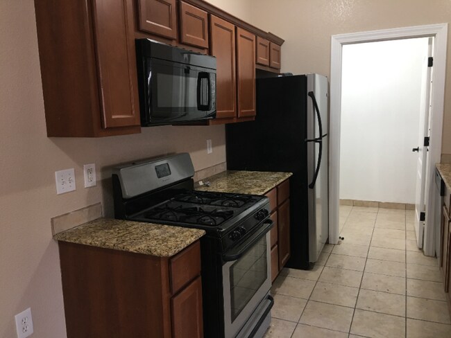 Foto del edificio - 6325 Reynolds Dr