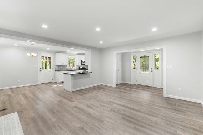 Building Photo - 3641 Meadow Creek Ln