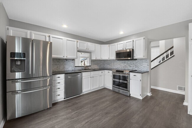 Foto del edificio - 5559 Wickerdale Ln