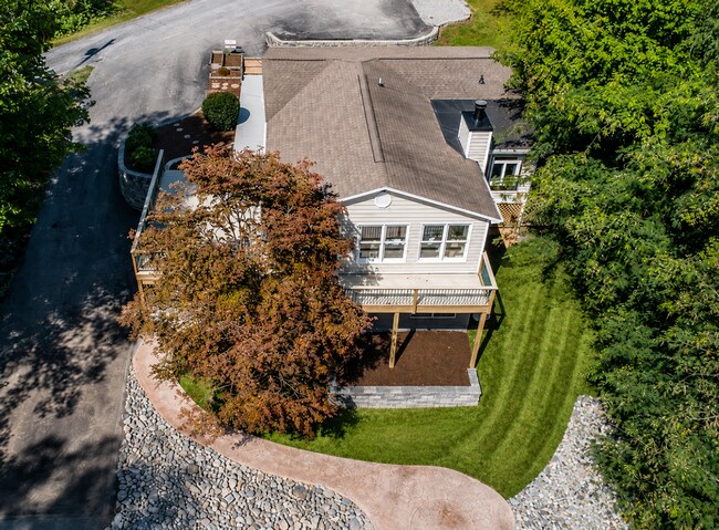 Foto del edificio - 23 Brookside Ln