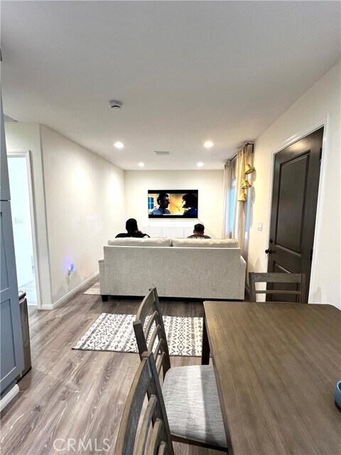 Foto del edificio - 14080 Mohawk Rd