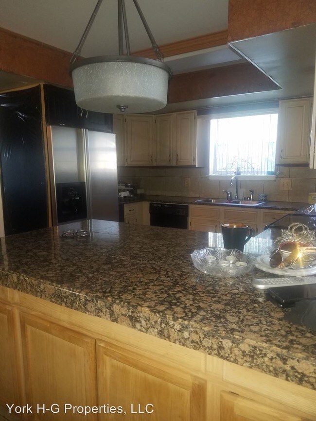 Building Photo - 3309 Glen Hollow Dr