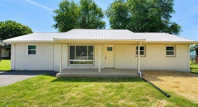 Building Photo - 1004 N Dixie Hwy