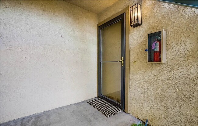 Foto del edificio - 26142 Serrano Ct