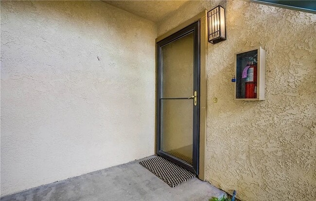 Building Photo - 26142 Serrano Ct