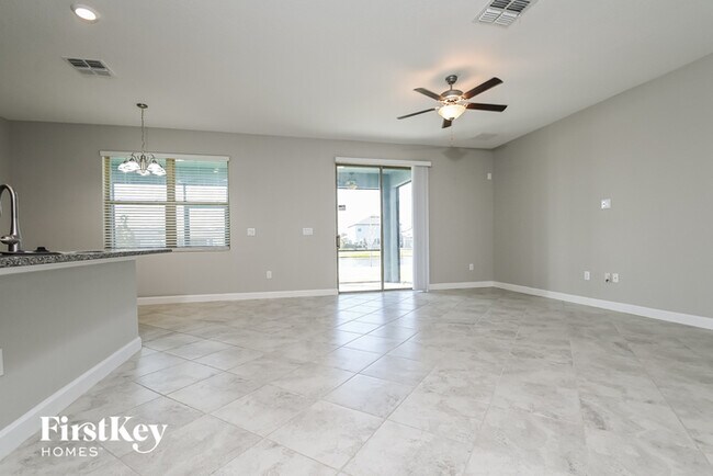 Foto del edificio - 9656 Ivory Dr