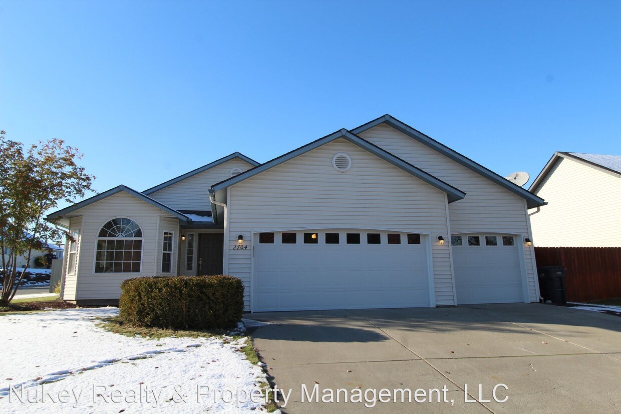 Primary Photo - 3 br, 2 bath House - 2704 Bethany St.