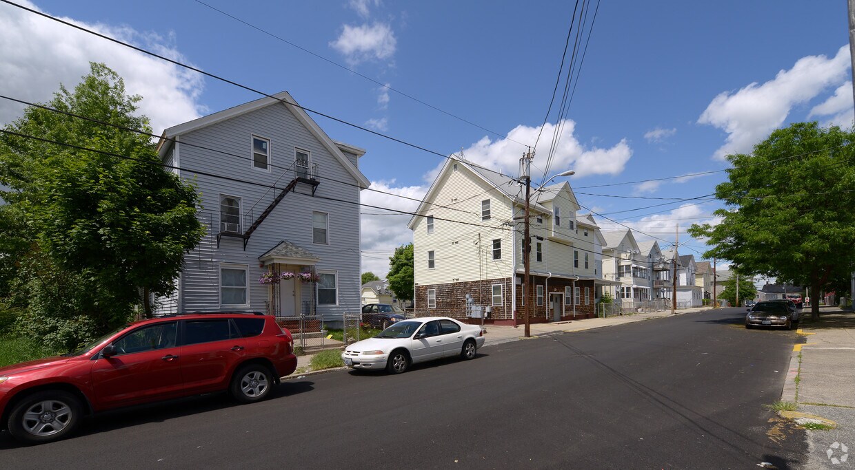 Building Photo - 91 Hedley Ave