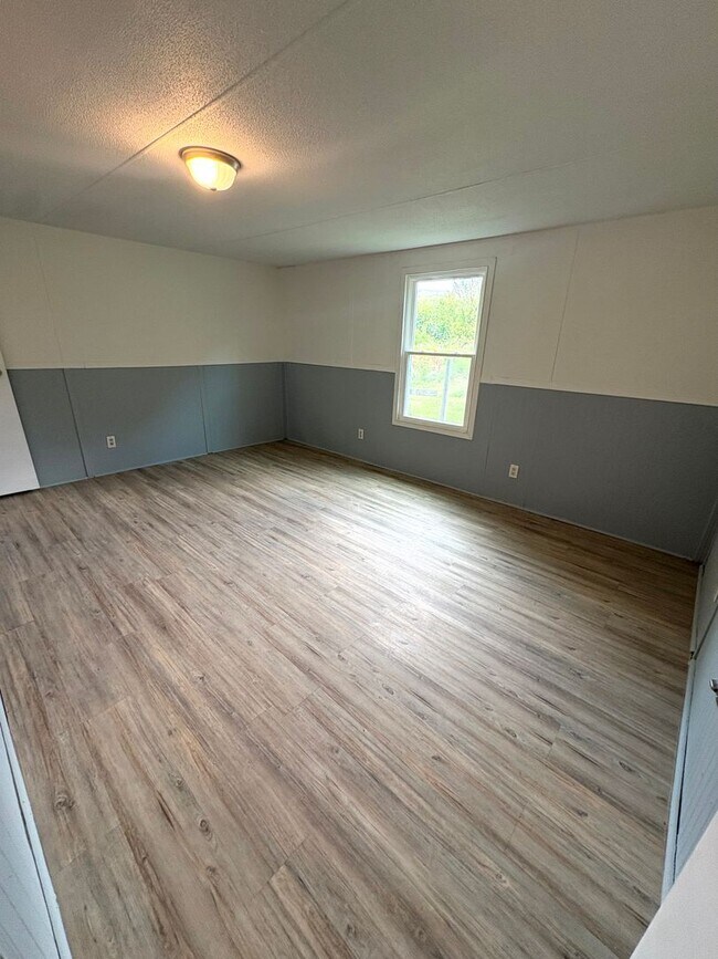 Building Photo - 2071 Sugar Creek Rd