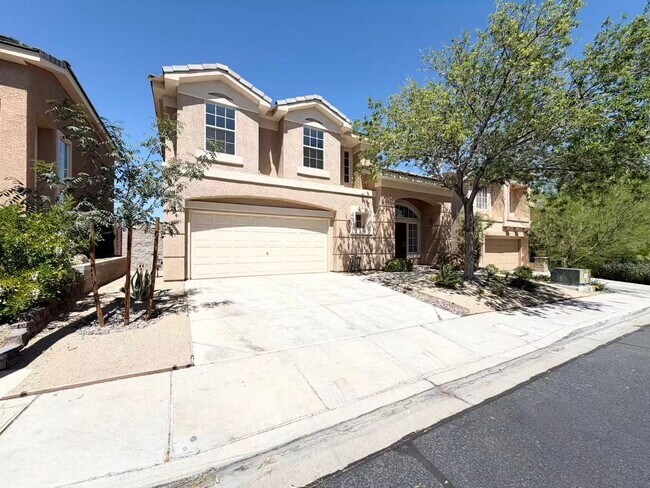 Building Photo - In the heart of Summerlin!