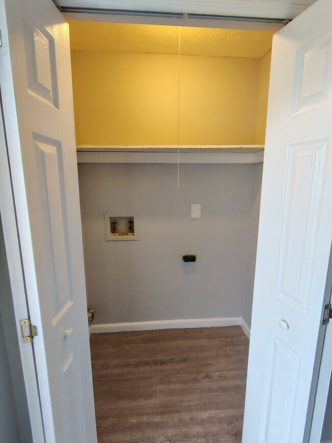 Building Photo - 16 Duiguid Dr