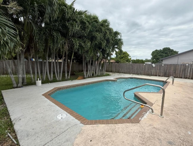 Building Photo - 25912 SW 133rd Pl