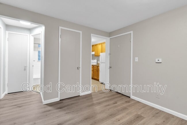 Building Photo - 313 Beattie Ave