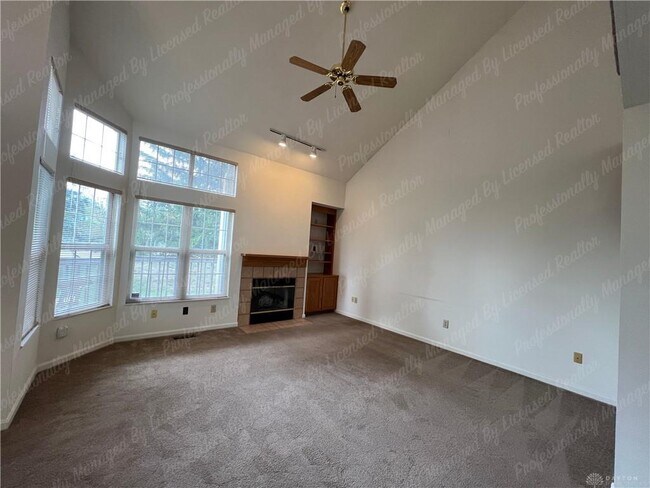 Building Photo - 1140 Nutmeg Ct