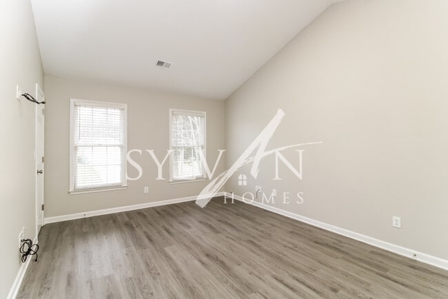 Building Photo - It’s time to start living the Real Life!