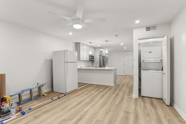 Foto del edificio - Brand New 2BD/1.5BA Only 1/2 Block Off St Charles Ave