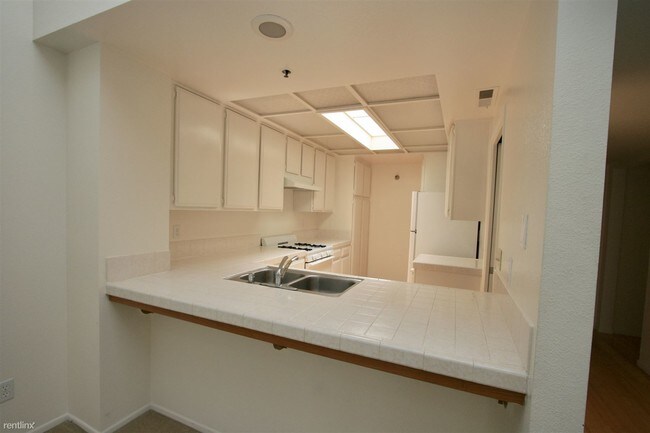 Foto del edificio - 1 br, 1 bath  - 280 Cagney Ln Apt 318