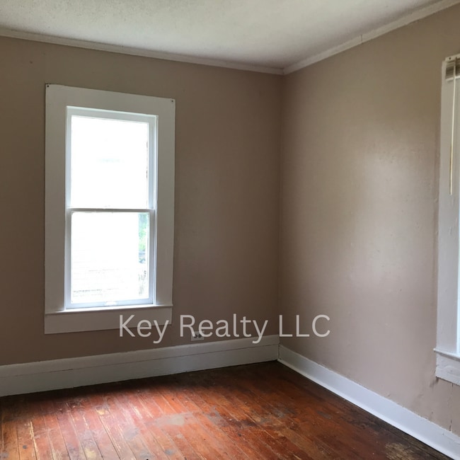Building Photo - 1417 Yoist St. - Alexandria  MOVE IN SPECIAL